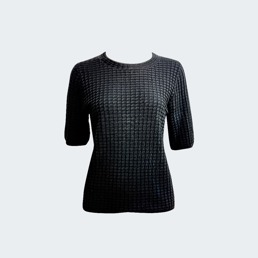 格紋壓紋針織上衣