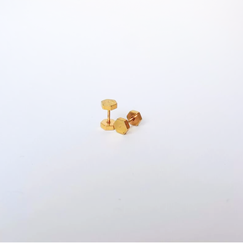 抗敏鋼 平面金色六角造型鎖珠式耳環(單支價)