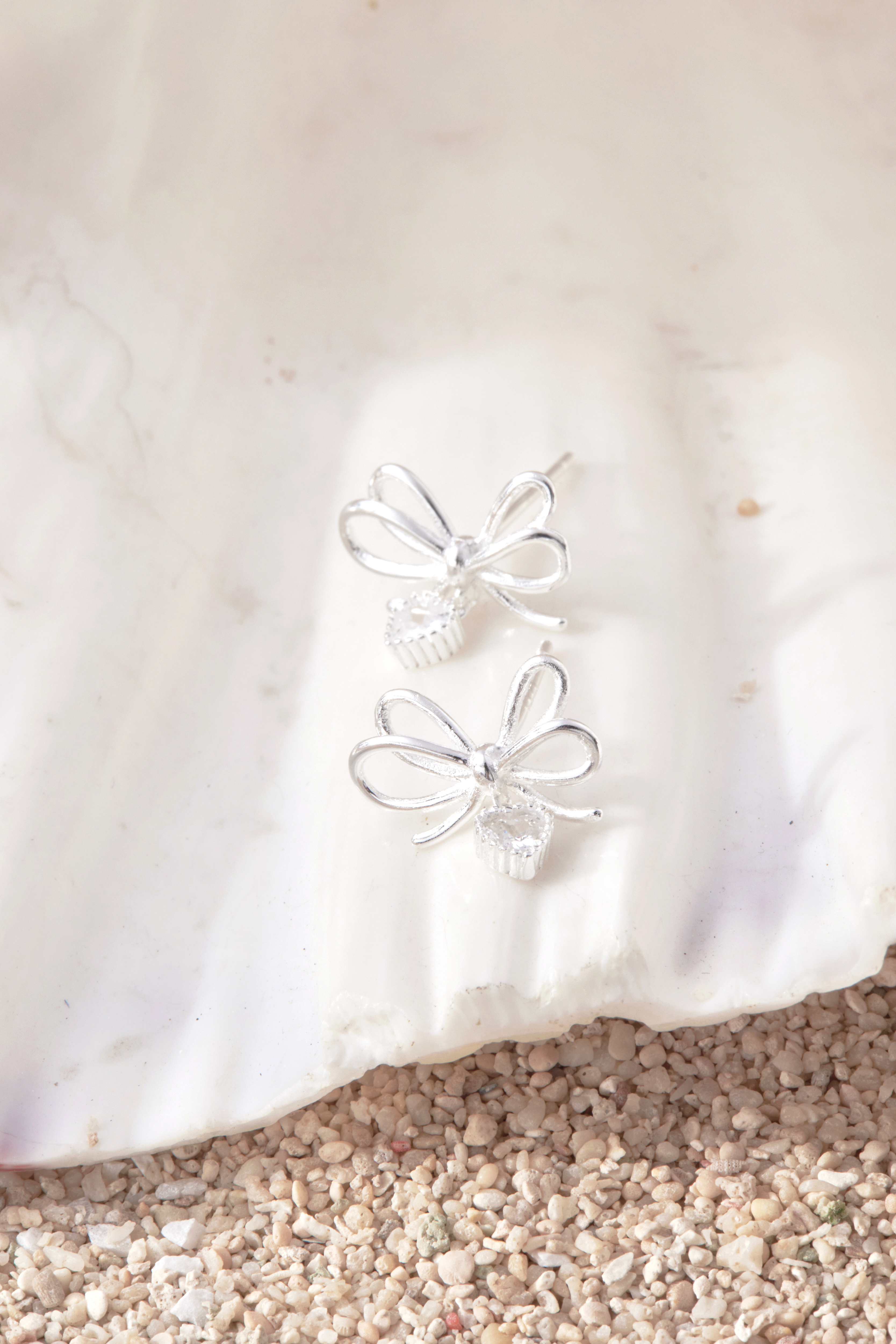 蝴蝶結愛心耳環