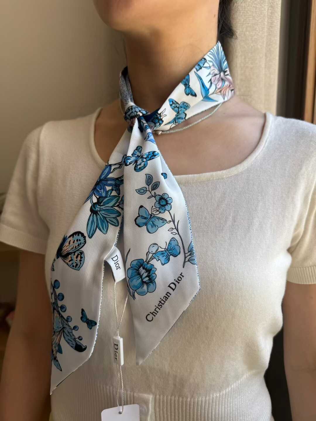 DIOR 贈品限定VIP蝴蝶花園絲巾 (禮盒裝)