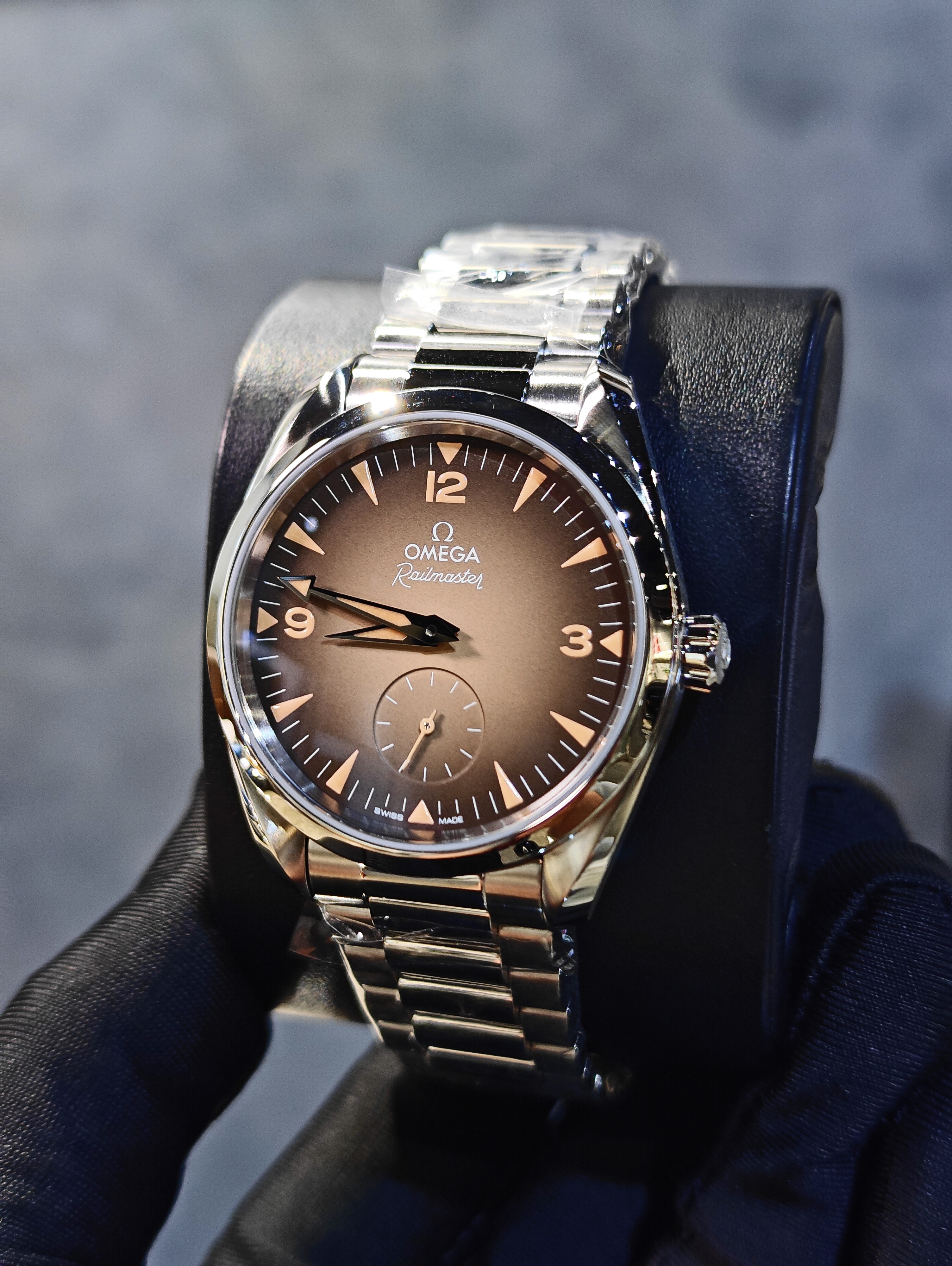 BRAND NEW OMEGA SEAMASTER RAILMASTER 235.10.38.20.13.001 23510382013001 BROWN DIAL STEEL 38MM