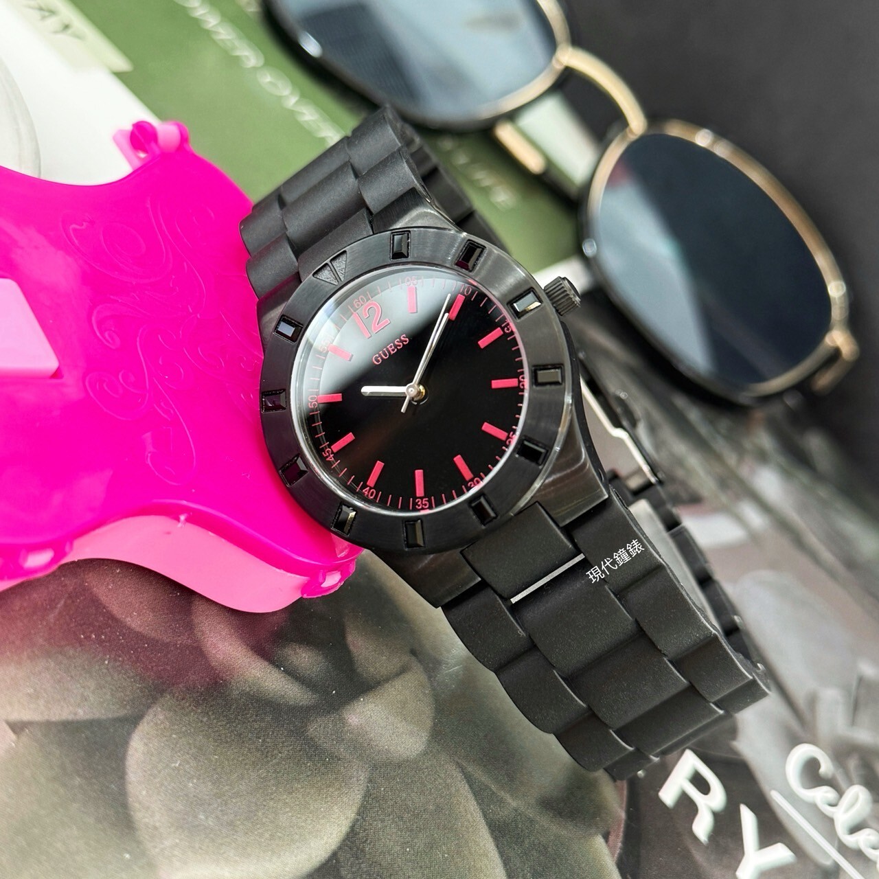 【Guess】時尚大膽跳色輕腕錶GWW11602L1 34mm 現代鐘錶