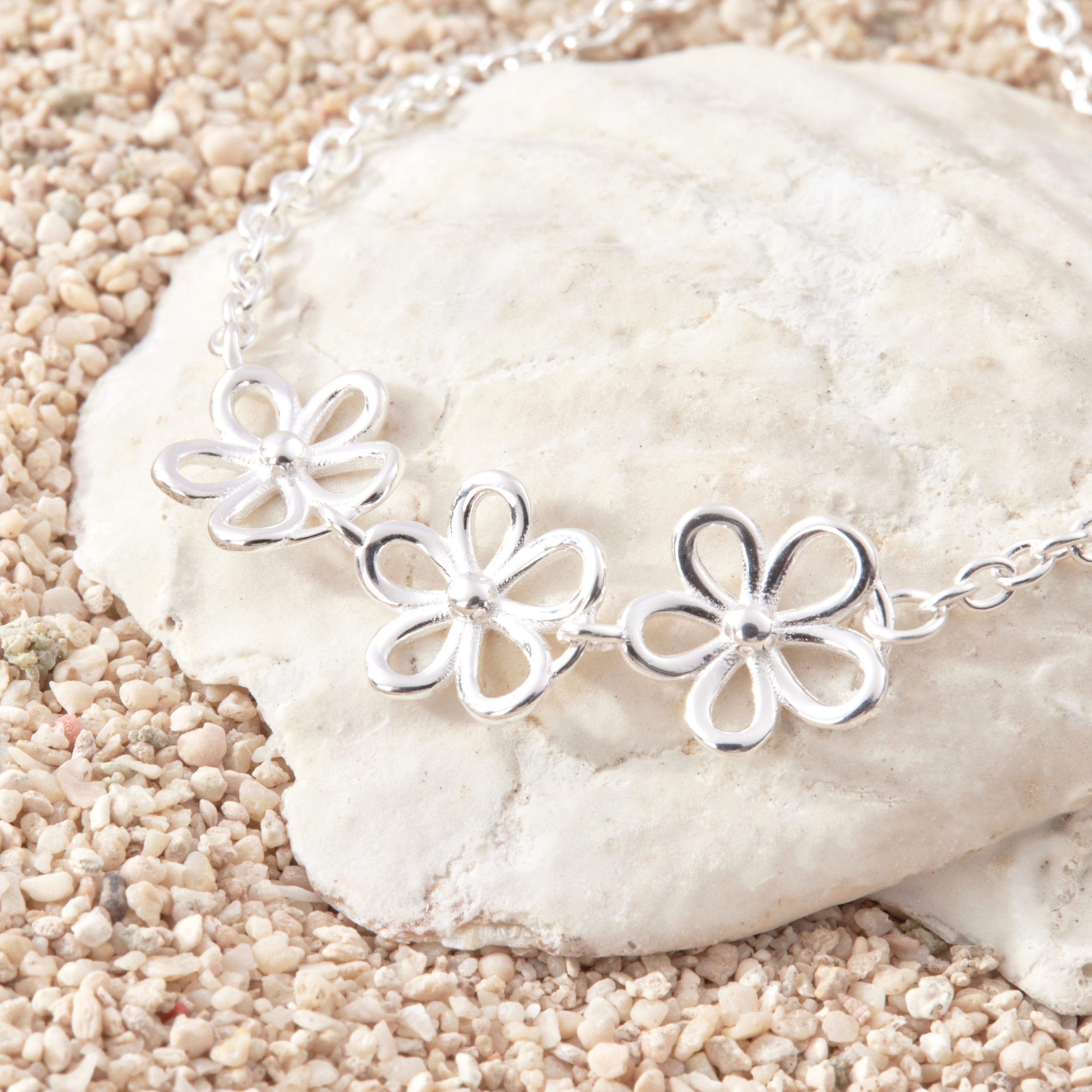 B486 | 純銀簍空小花手鍊