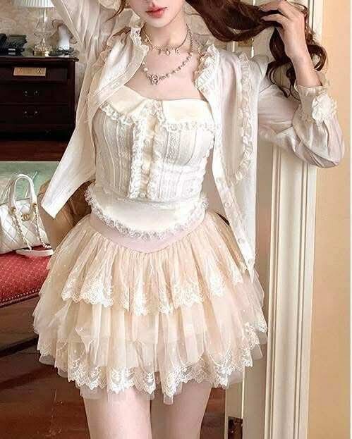 設計師家五層蕾絲刺繡後拉鏈褲裙