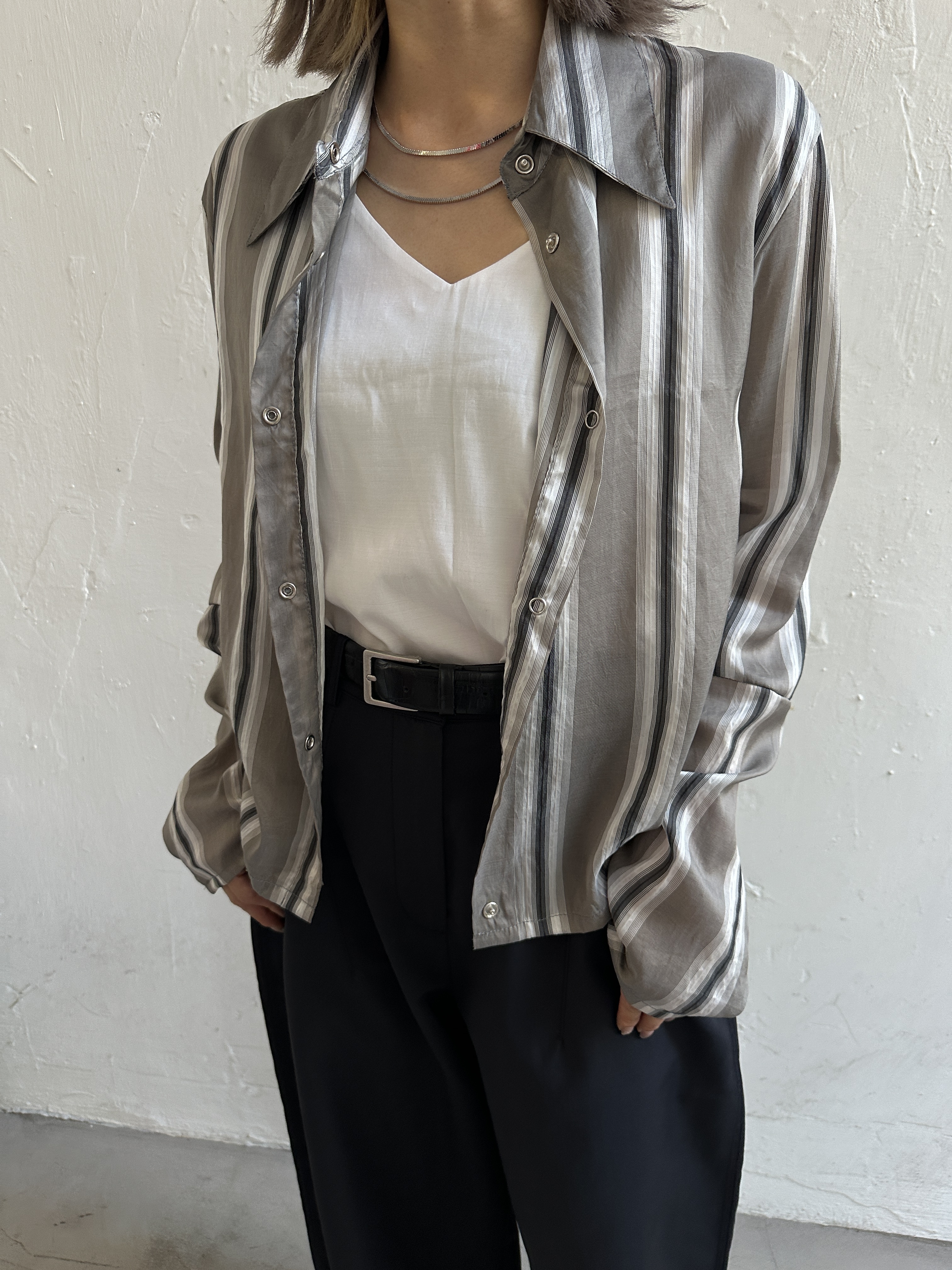 CHOOSELESS FORMLESS CROPPED STRIPE NYLON SHIRT