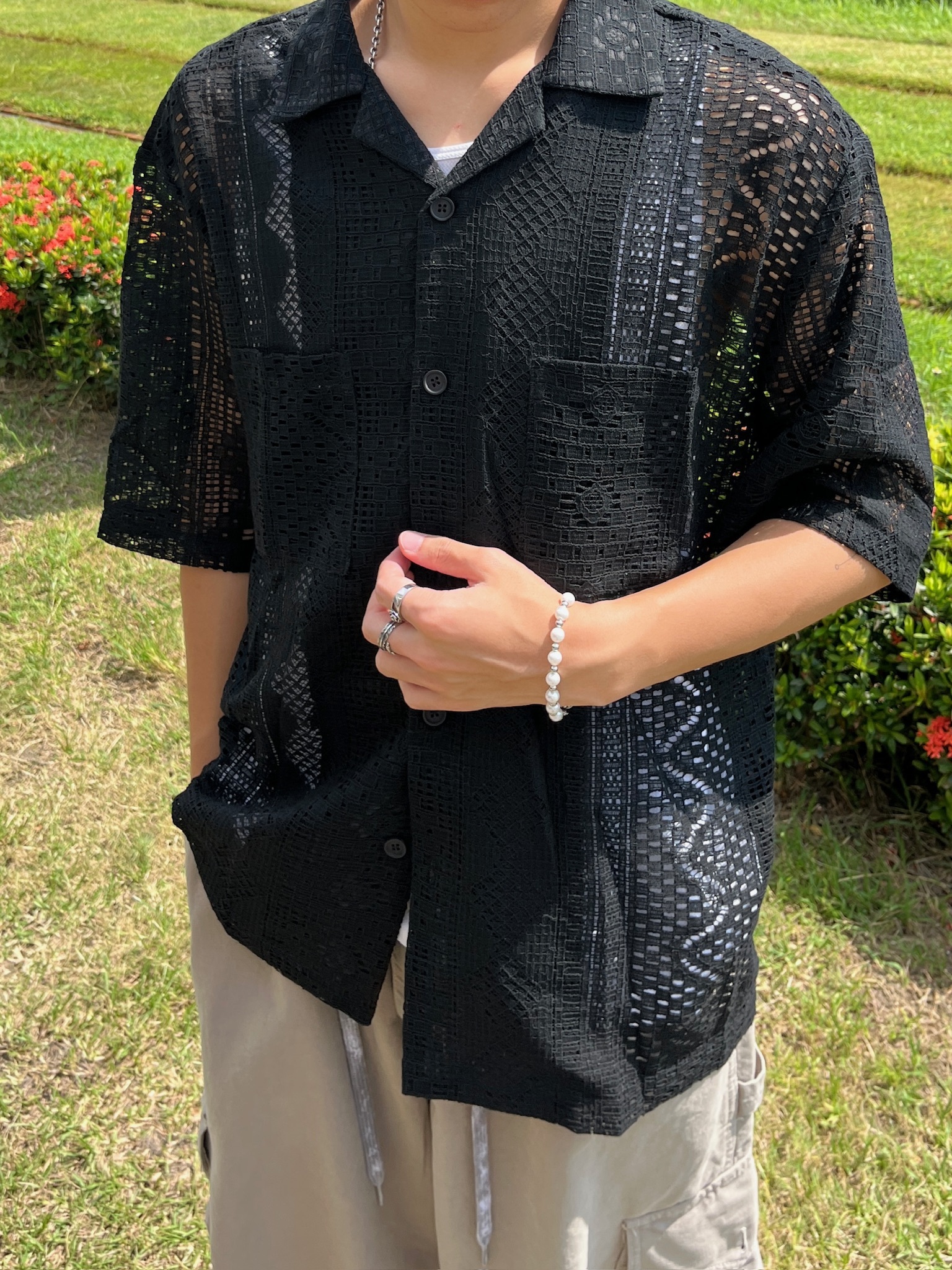 Select By Yourˊs 簍空提花紋短袖襯衫 (2colors)