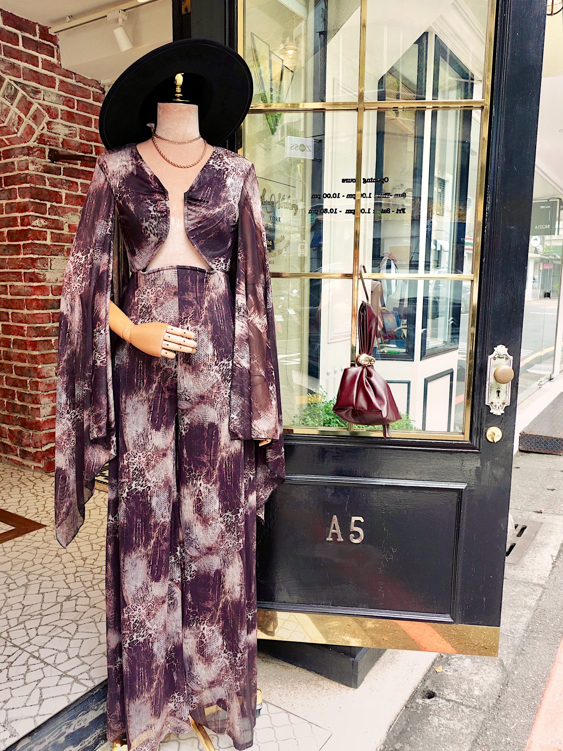 Charming Charmers黑灰色金屬深V領寬袖連身長寬褲 Jumpsuit