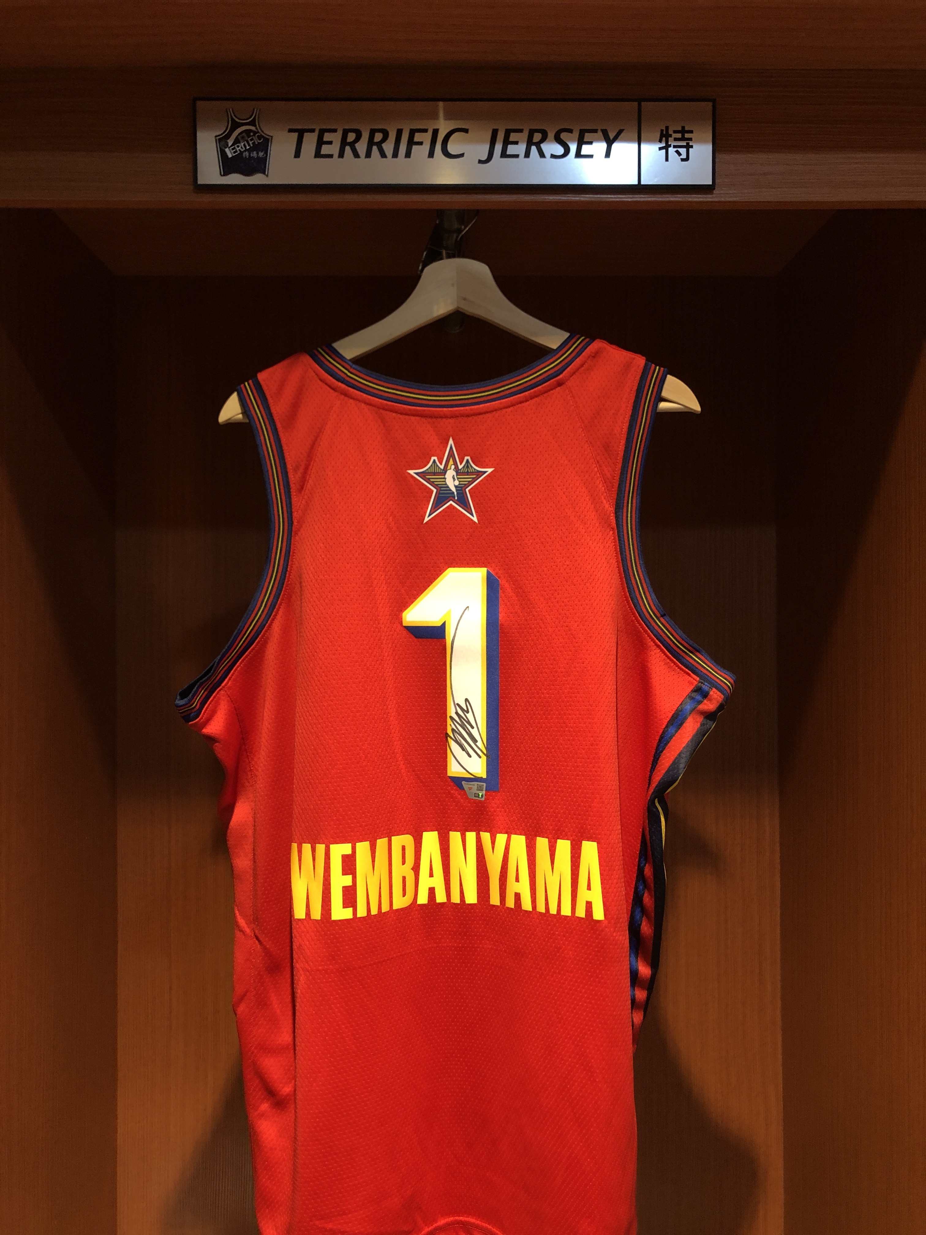 NBA球衣 親簽含認證 Victor Wembanyama 24-25 明星賽紅 All Star Jordan Swingman 球迷版 熱轉印 Fanatics 官方雷射編號 全新