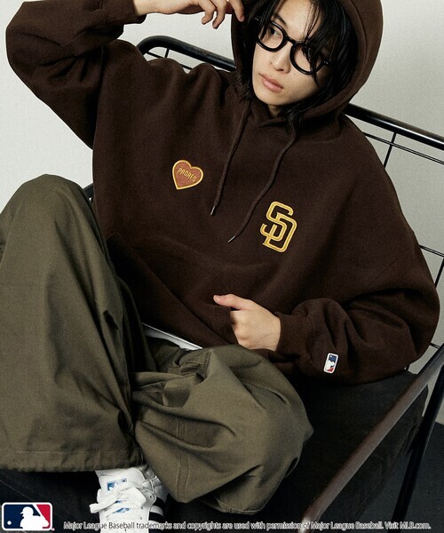 日本🇯🇵連線 MLB 日本支線 大LOGO愛心刺繡大棉帽T 隊徽 愛心 刺繡 休閒 運動 連帽衫 長袖 帽T 3款(任買兩件711免運)/預購