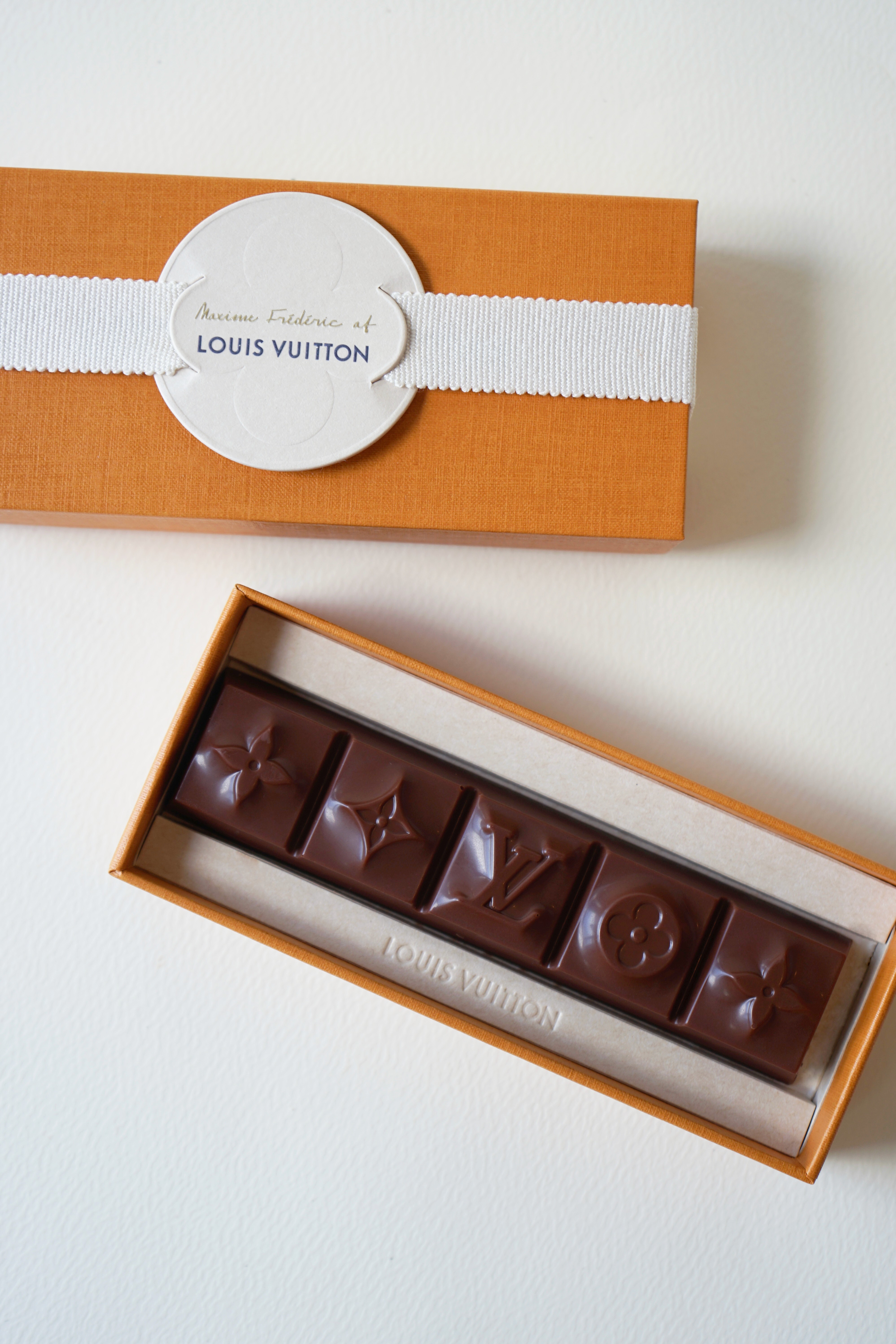 LV Gianduja Milk Chocolate Barre