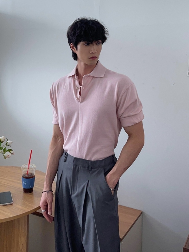 (韓國獨家特價)經典串珠紐扣領針織衫