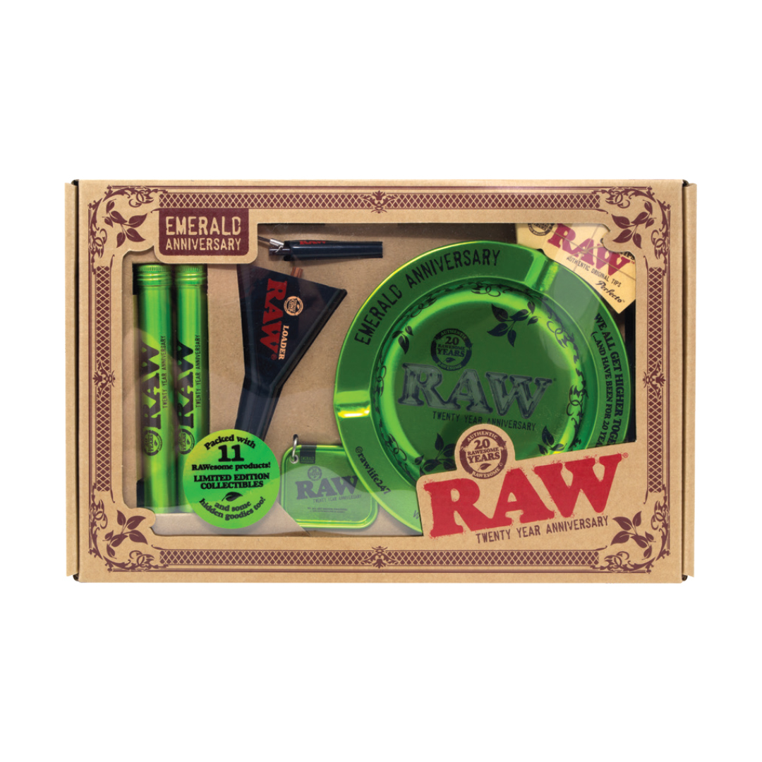 RAW 20TH ANNIVERSARY EMERALD SET