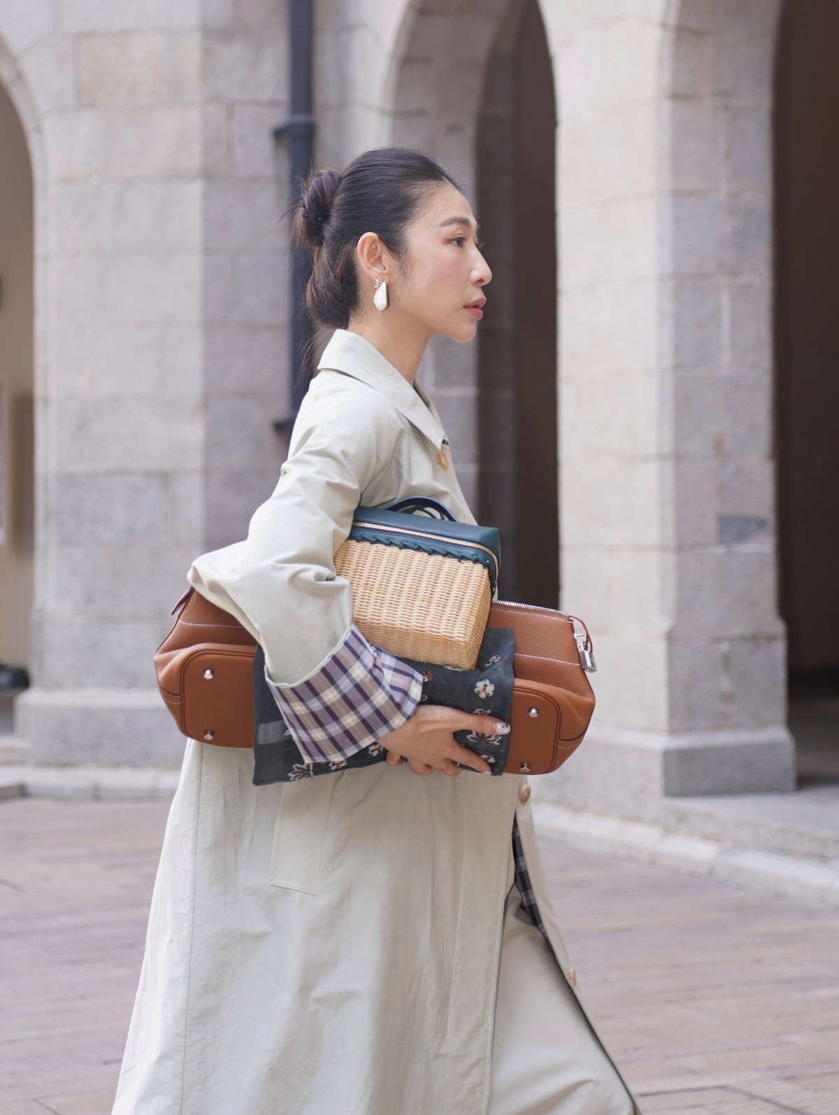 HANAA 新款絲棉經典格紋內裡翻領單排扣廓形風衣