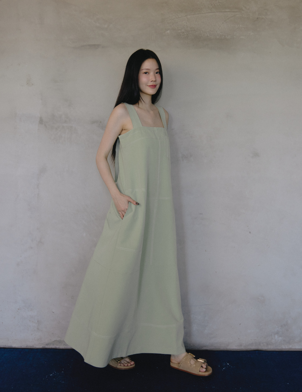 壓線後扣設計長洋裝（青蘋綠/6尺寸）