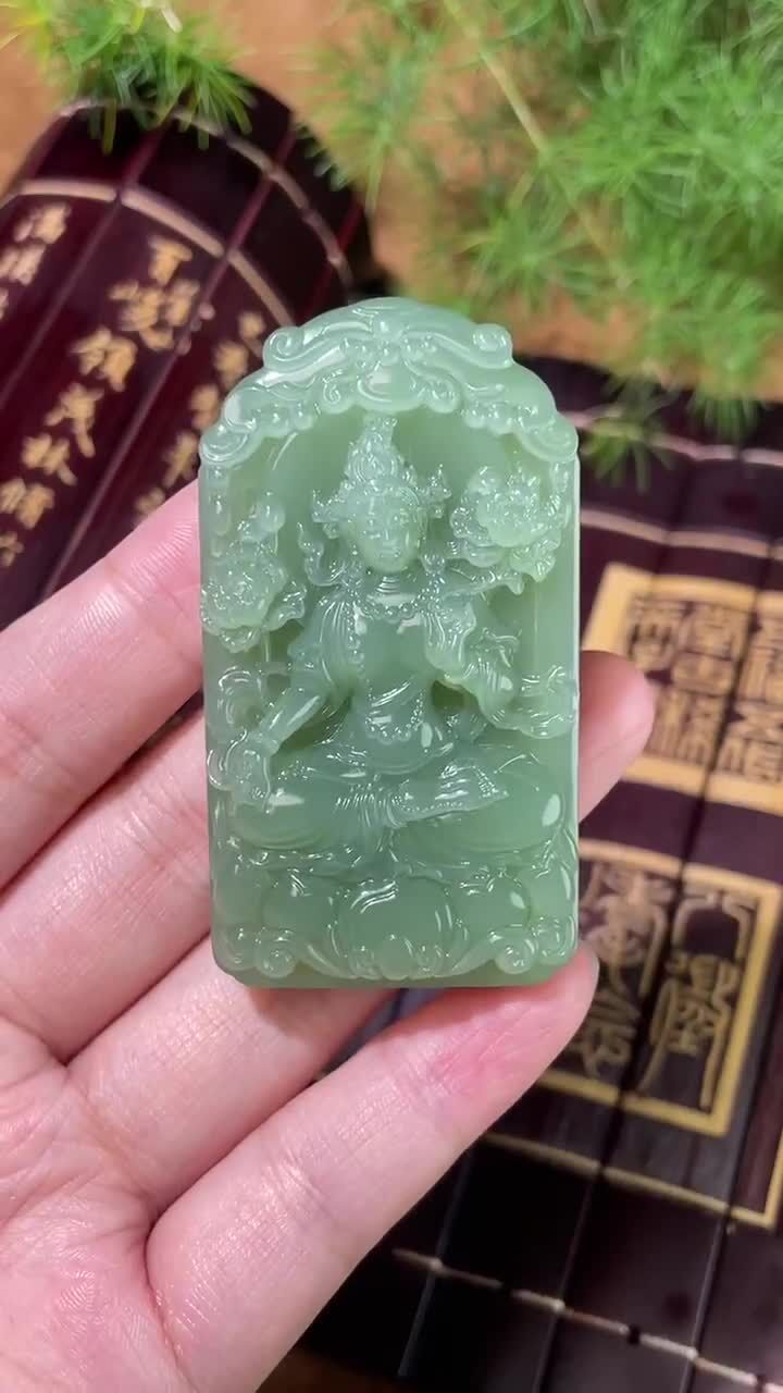 724734 和田玉碧玉貓眼度母