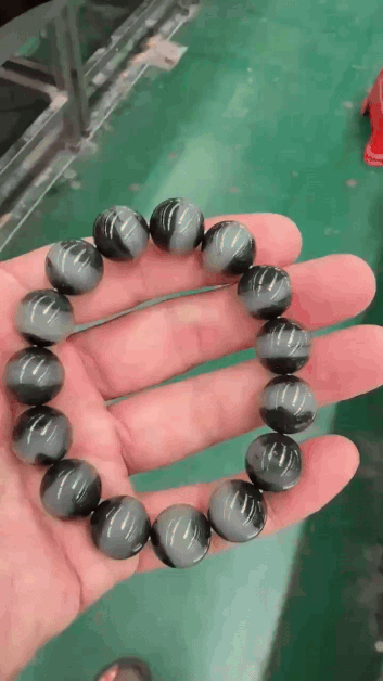 724764 和田玉手串 (14mm直徑)