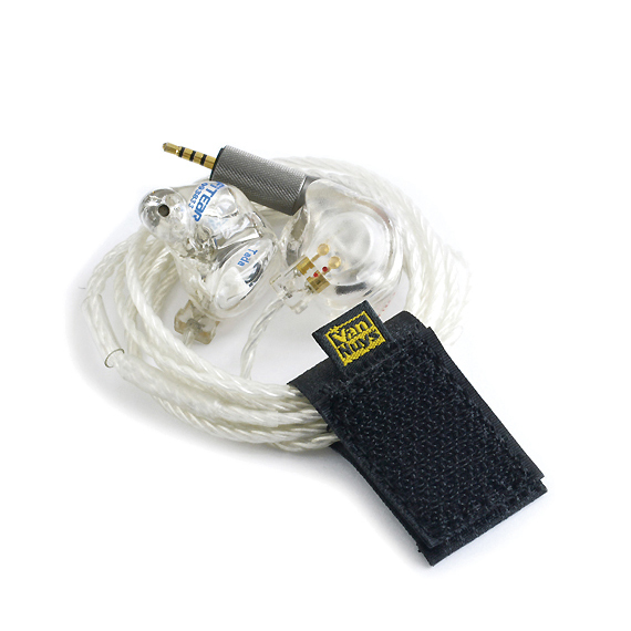 VanNuys D892 Earphone Case | FUTEX Store