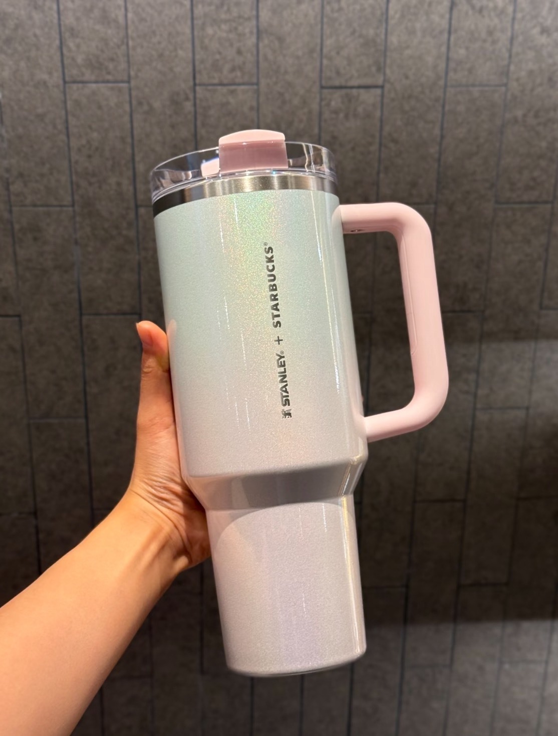 < 限量發售 > STARBUCKS 星巴克 STANLEY 聯名款 粉色海洋 粉藍漸層 1183ml