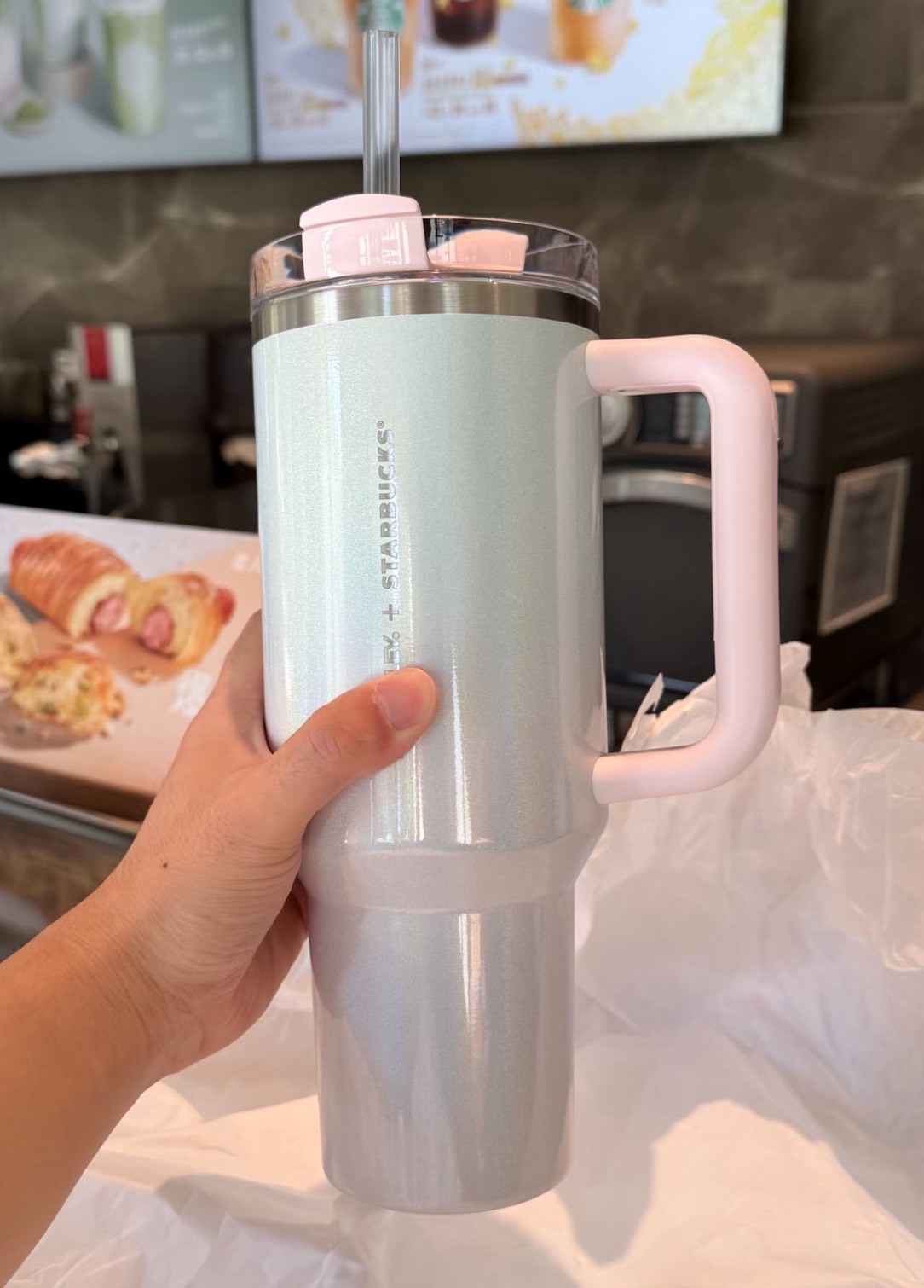 < 限量發售 > STARBUCKS 星巴克 STANLEY 聯名款 粉色海洋 粉藍漸層 1183ml