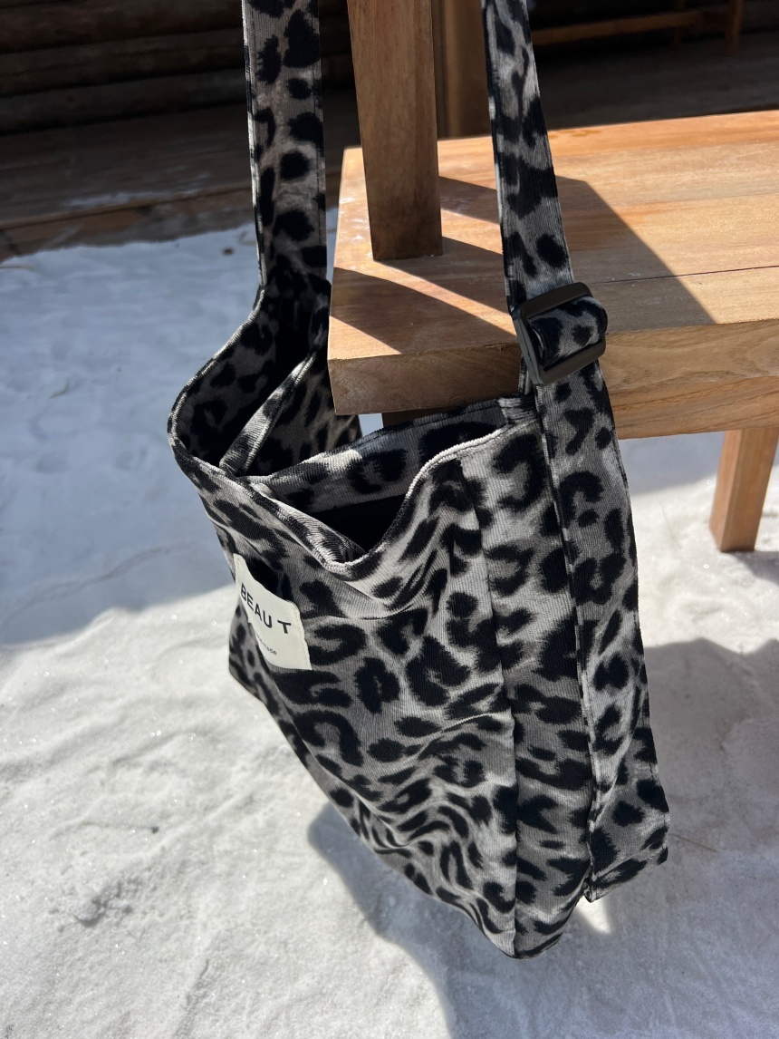 絨布灰系可調節背帶豹紋購物包