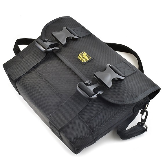 VanNuys E558 Lightness Double Buckle Messenger Bag