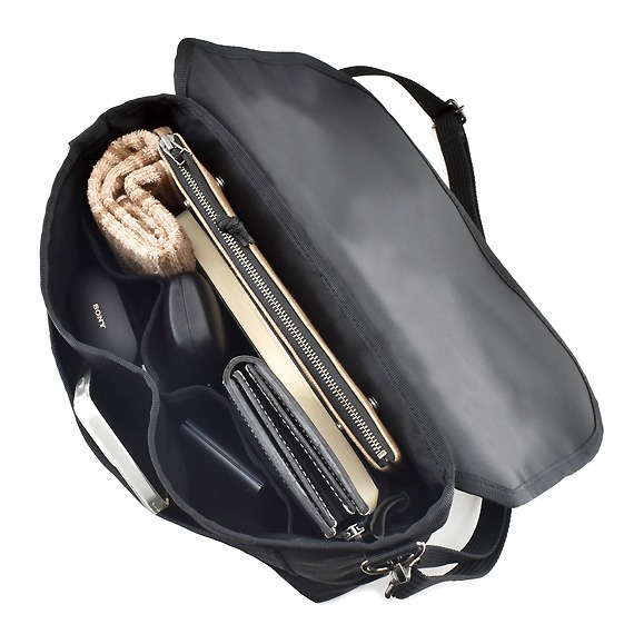 VanNuys E559 Lightness Double Button Messenger Bag