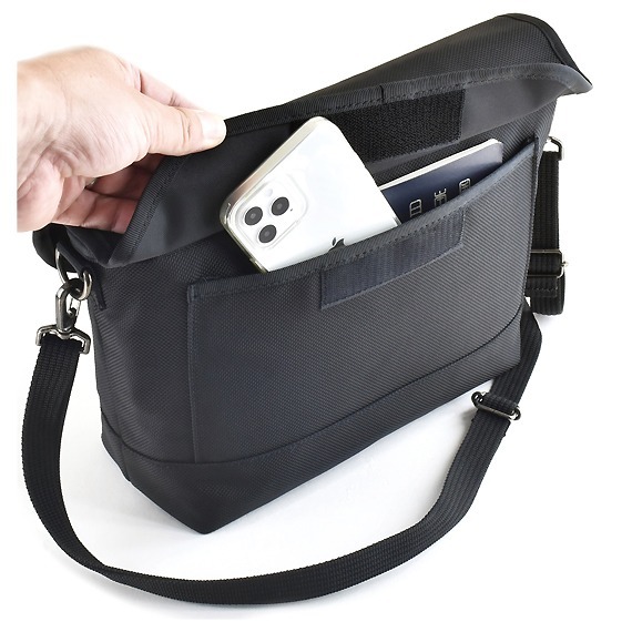 VanNuys E559 Lightness Double Button Messenger Bag