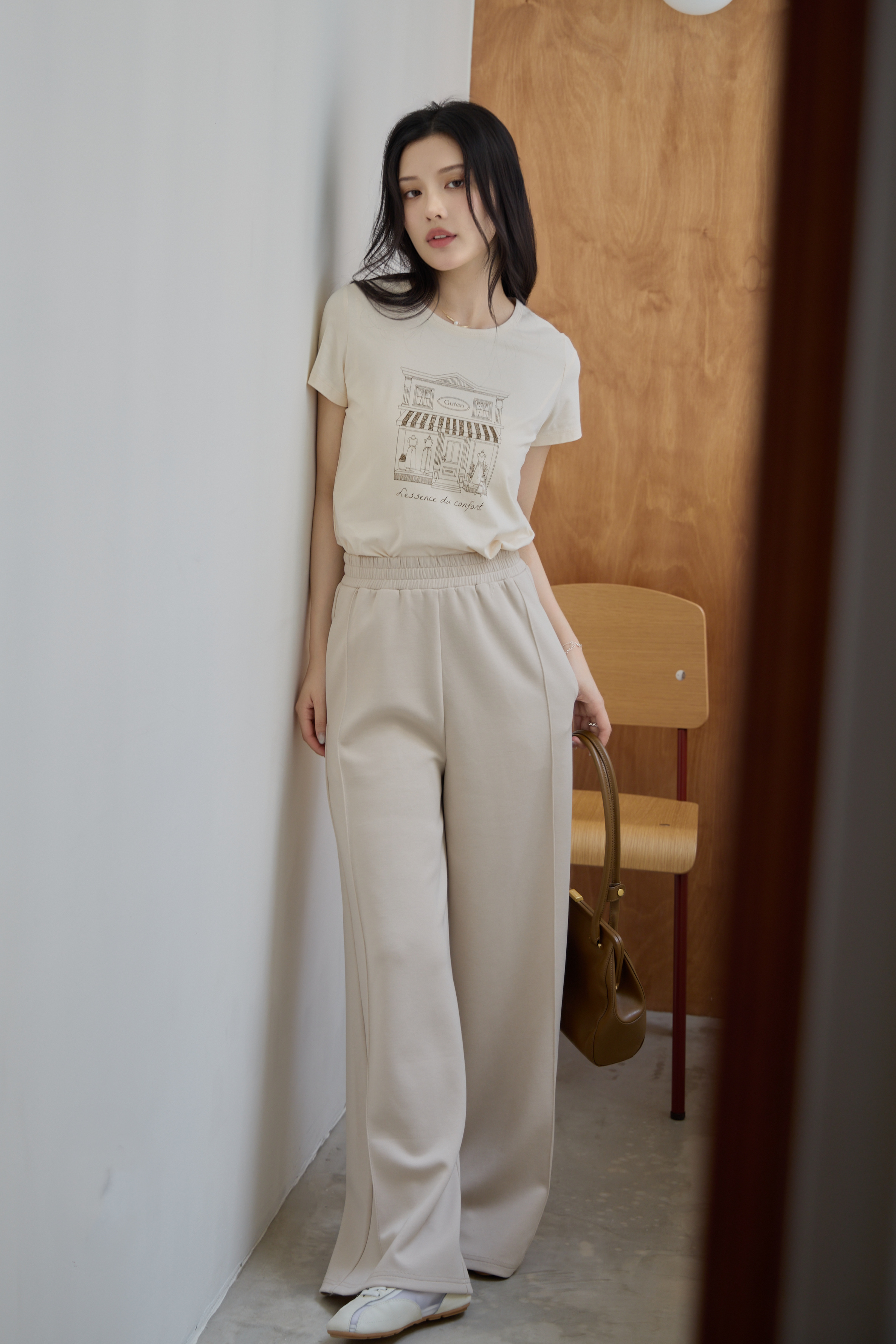 Gmade/直臀直腿垂墜感賴床長褲-杏