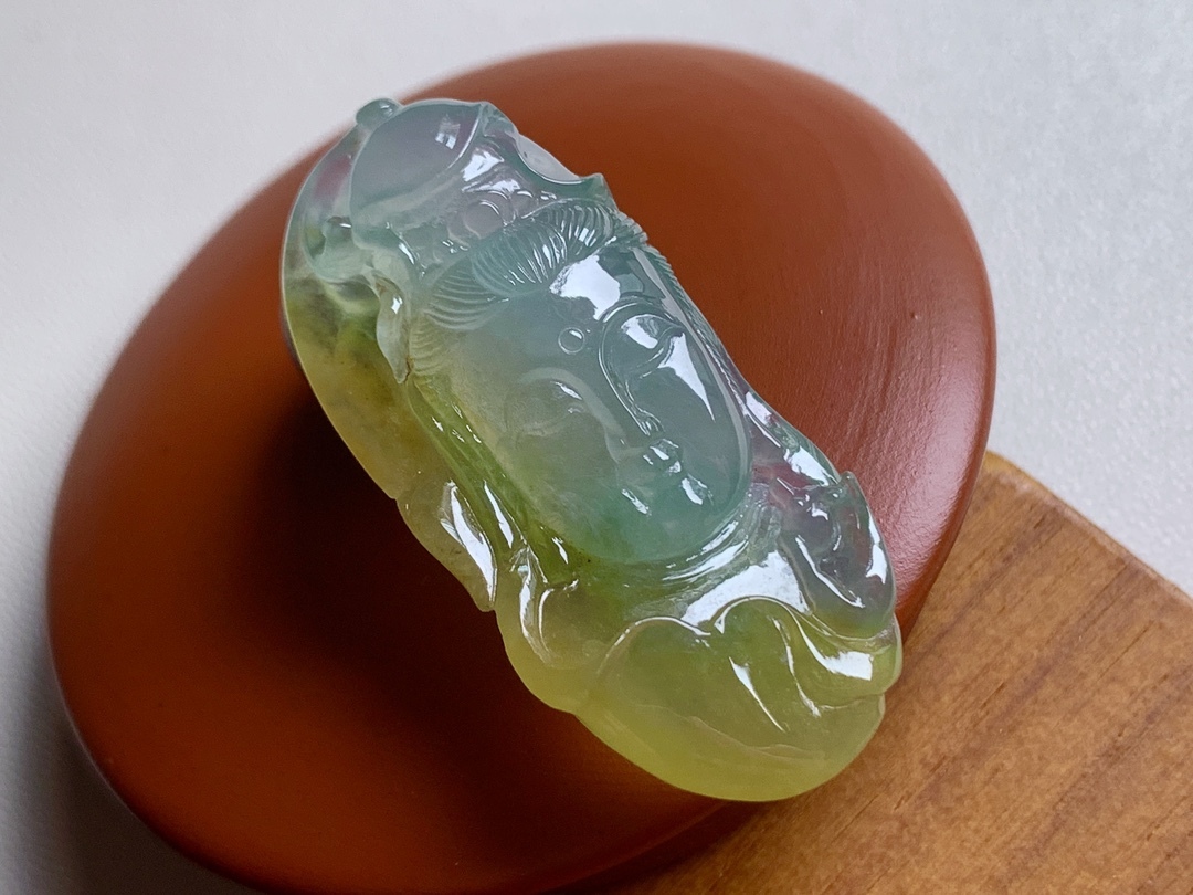 723320 翡翠高冰黃翡觀音首相