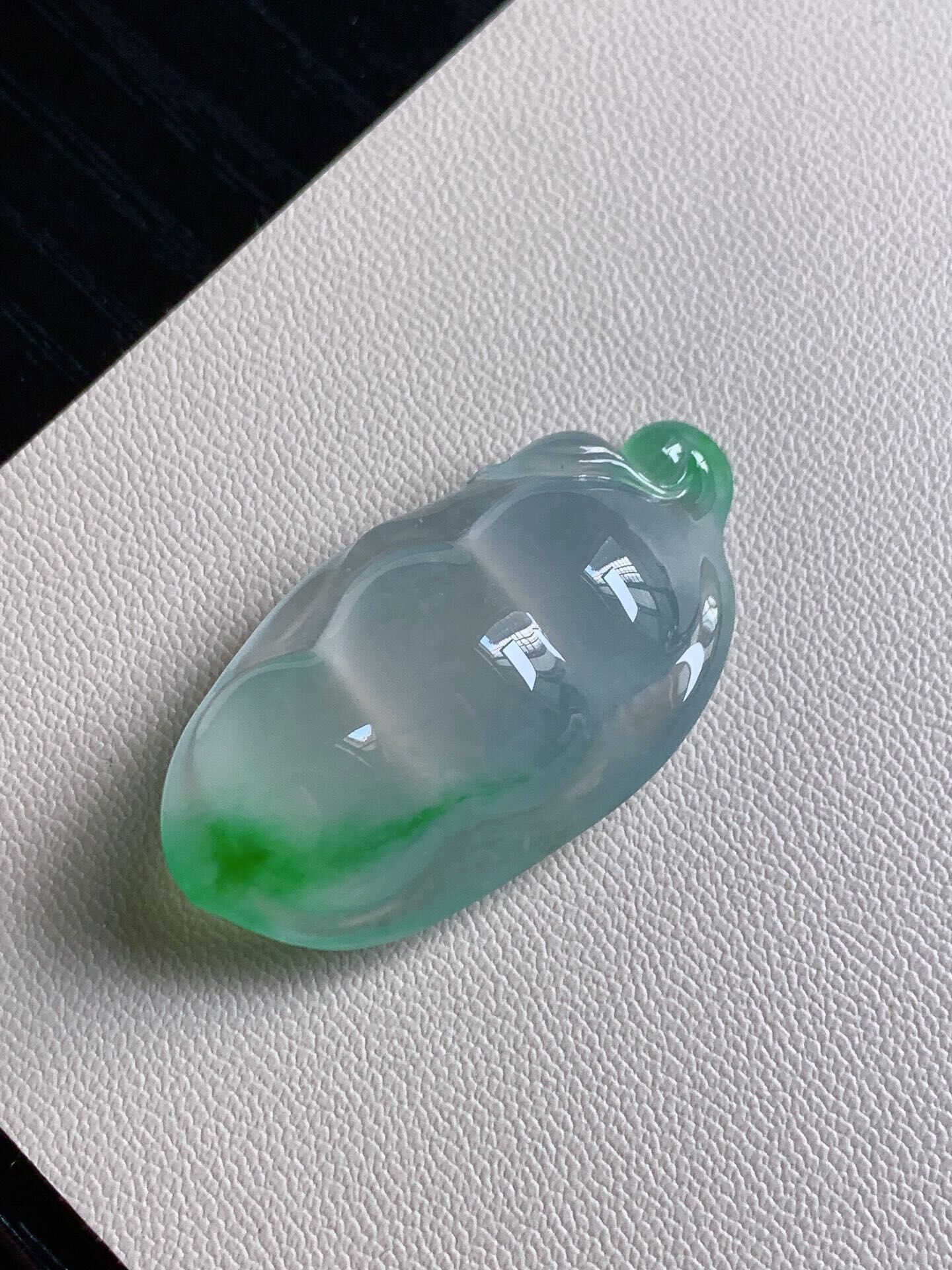 723345 翡翠玻璃種高翠福豆