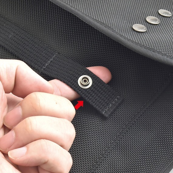 VanNuys E559 Lightness Double Button Messenger Bag