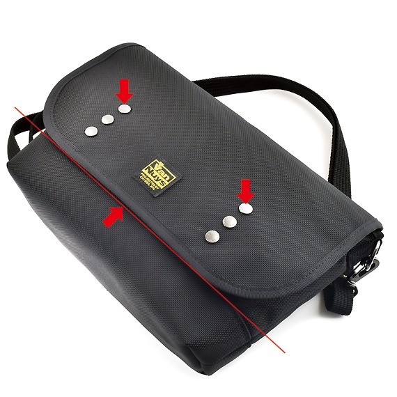 VanNuys E559 Lightness Double Button Messenger Bag