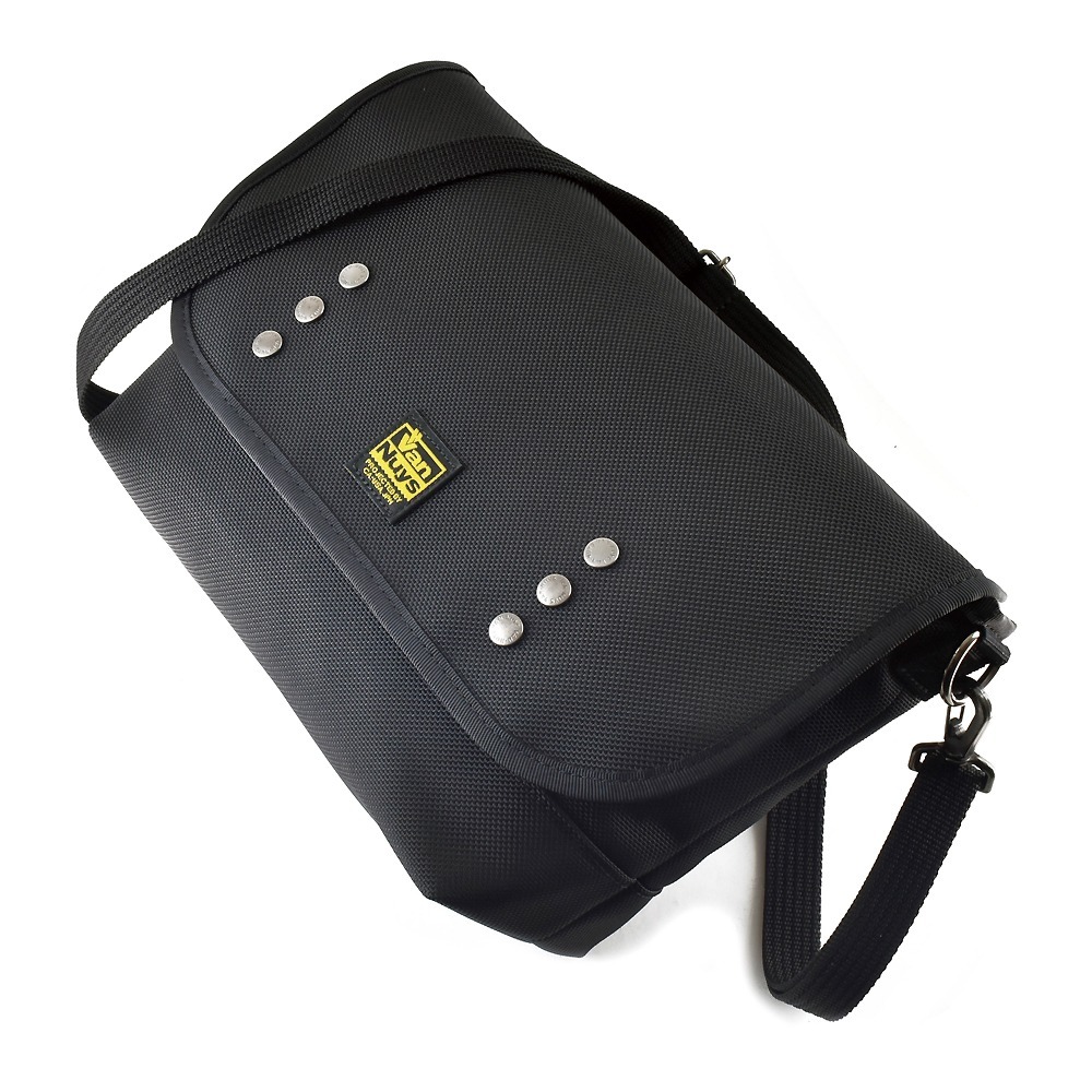 VanNuys E559 輕盈版雙鈕郵差包