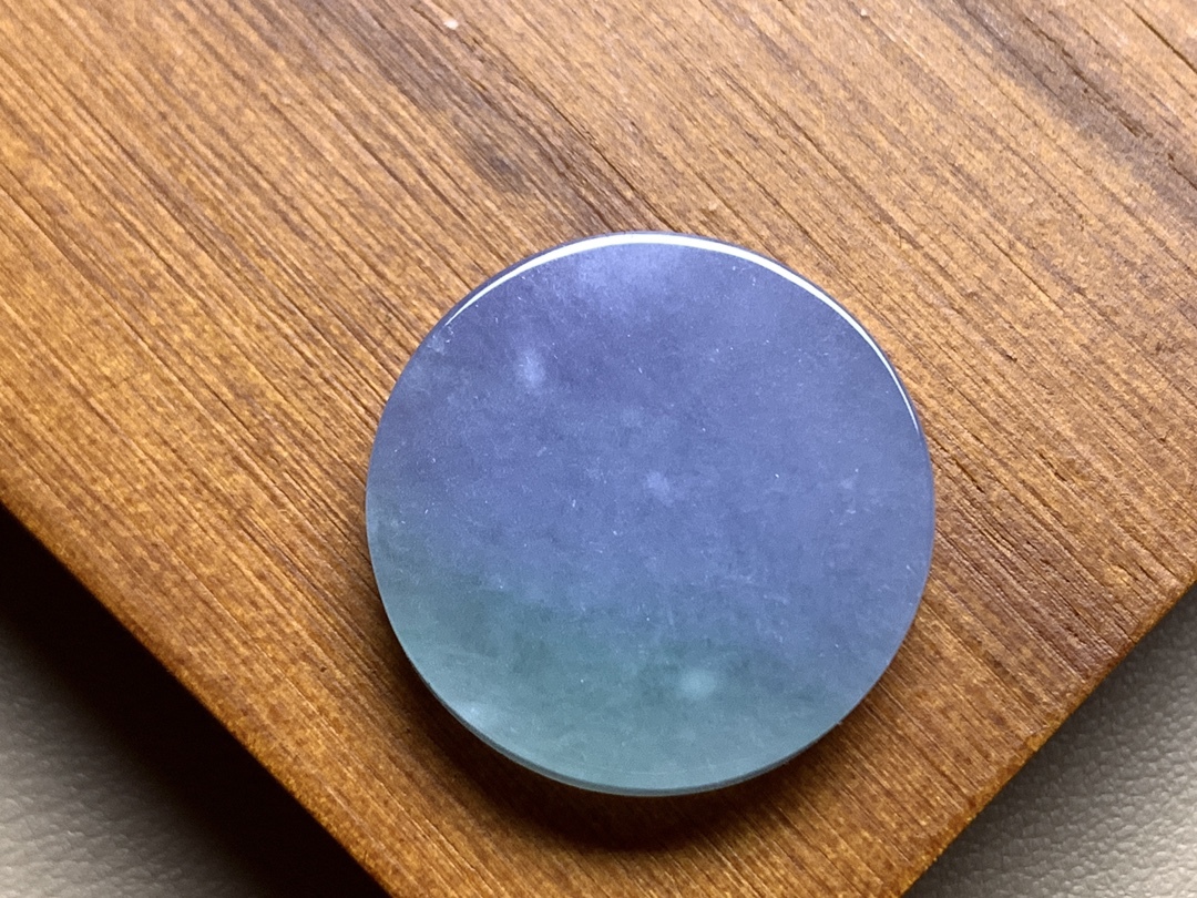 723366 翡翠冰種春彩素牌 (23.8mm直徑)