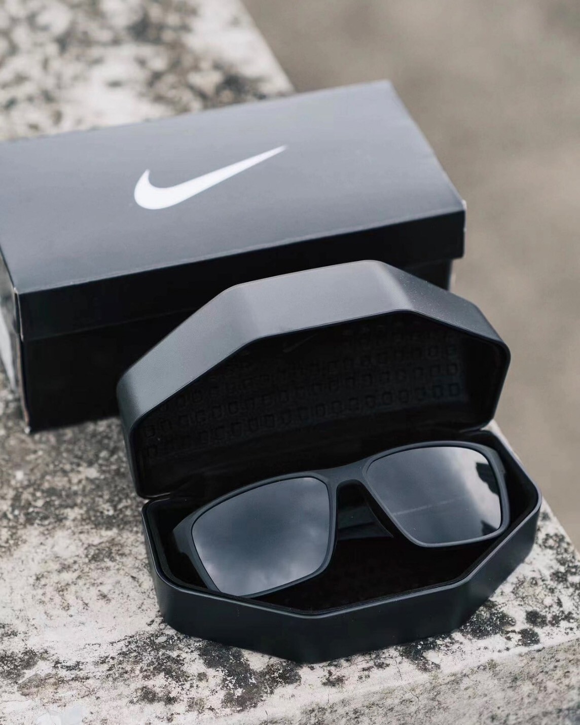 <國外限定折扣>Nike Brazen Explorer AF 抗紫外線 黑色墨鏡 太陽眼鏡