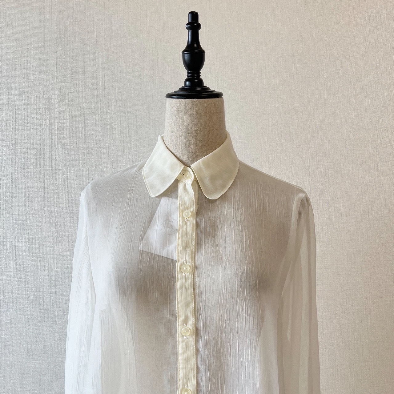 白色紋理感雪紡質料襯衣