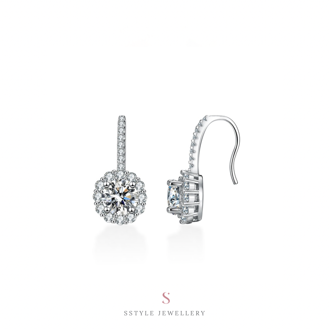 Riley moissanite earring