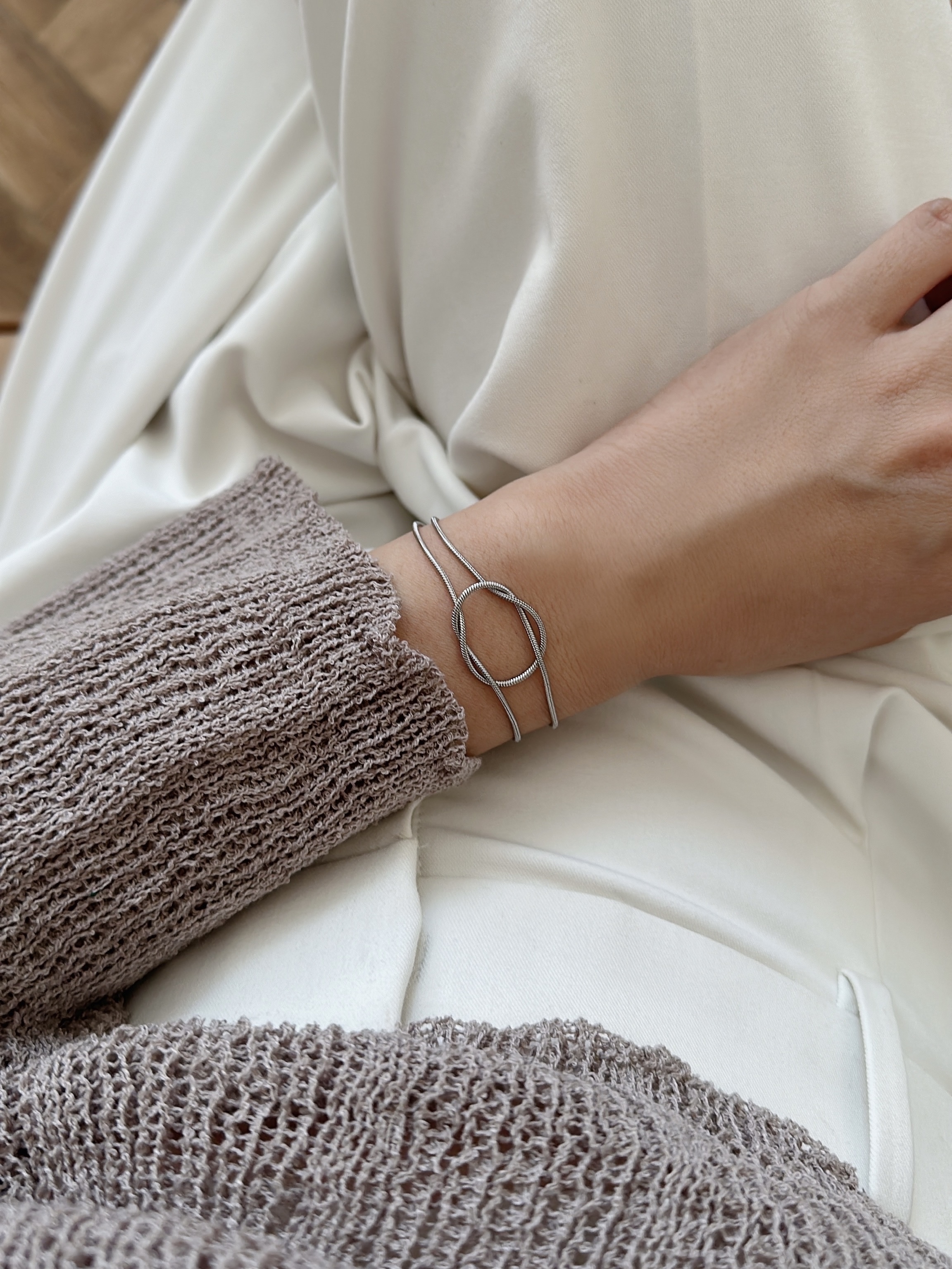 SS knot design bracelet