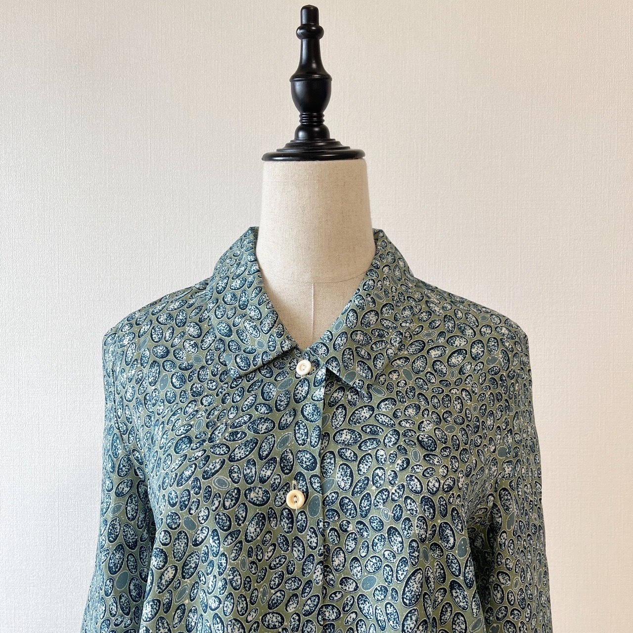 湖水綠鵝卵石圖案古著上衣