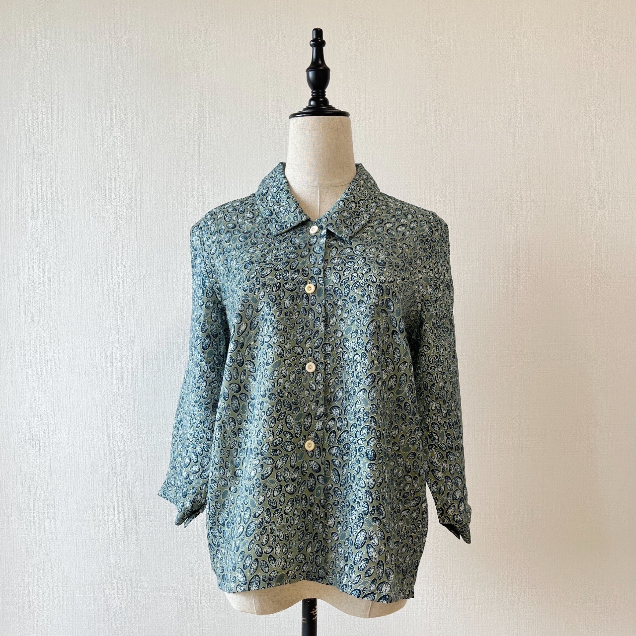 湖水綠鵝卵石圖案古著上衣
