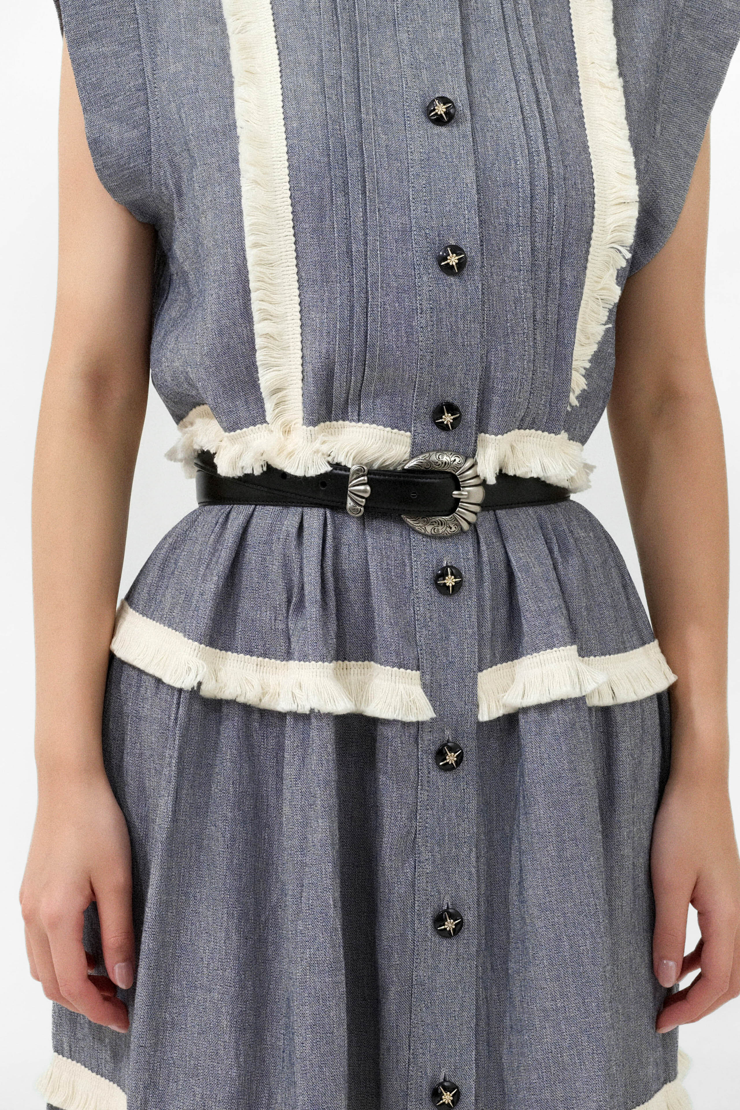 雕花粗扣皮帶 (預購產品）