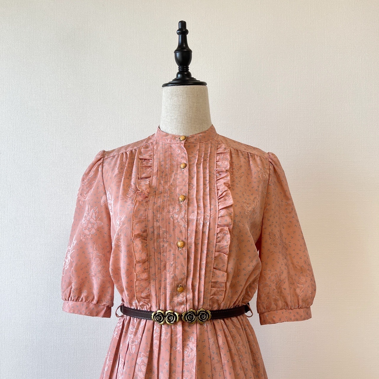 日本製三文魚粉紅玫瑰暗花連身裙