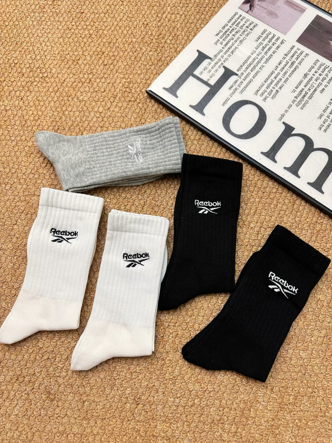 代購-Reebok  10A抗菌 防臭 抗起球 吸汗 透氣 中筒襪 黑灰白