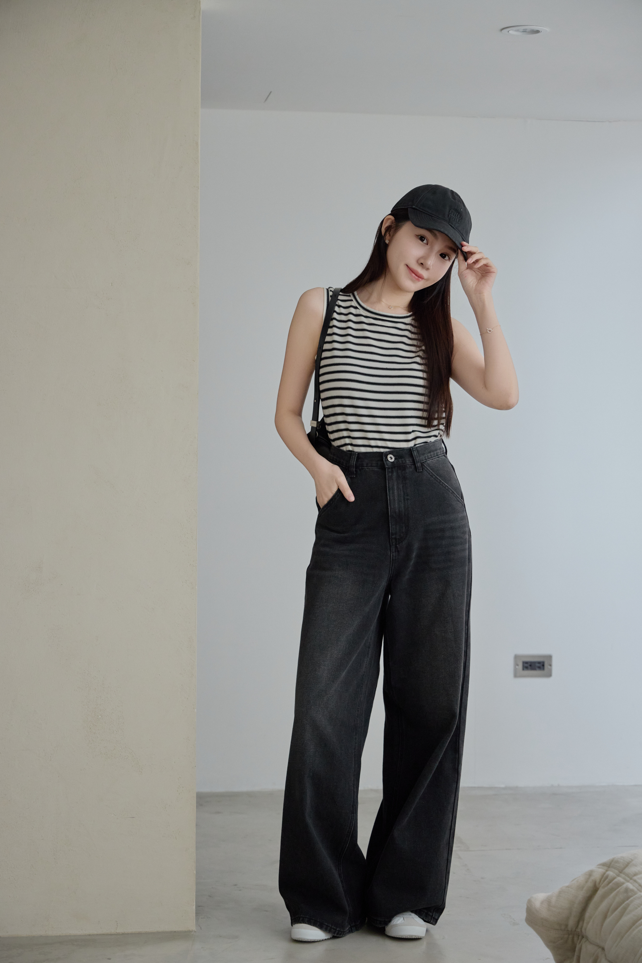 Gmade/極高腰極長腿 A字牛仔寬褲-黑