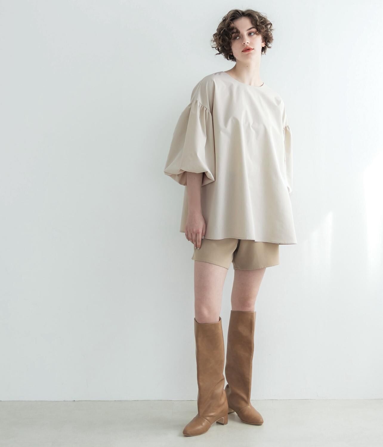 【預購】JN090312 coca 女裝經典浪漫圓領澎澎袖上衣