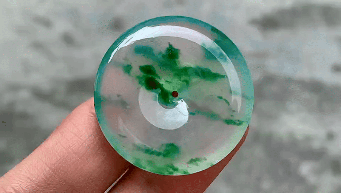 723342 翡翠高冰飄綠平安扣 (31.2mm直徑)