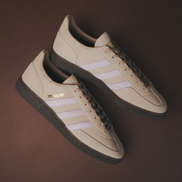 ADIDAS 休閒鞋 HANDBALL SPEZIAL 卡其粉 麂皮 復古 德訓鞋 女 JI2651