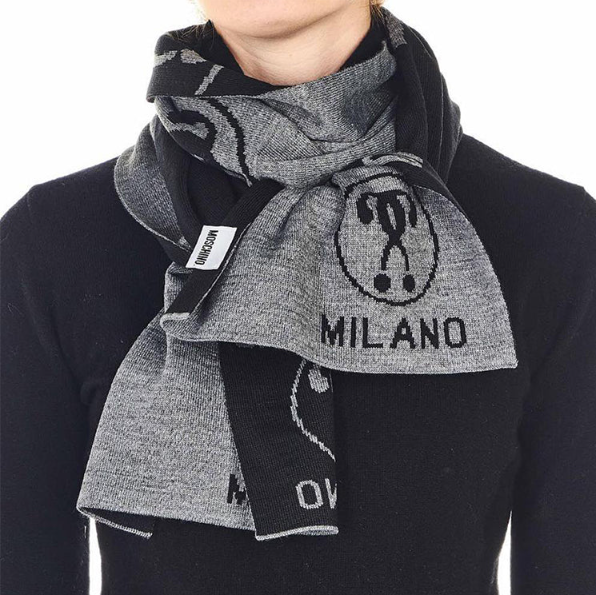 【直播】MOSCHINO LL090401 雙面圖案圍巾(50055)