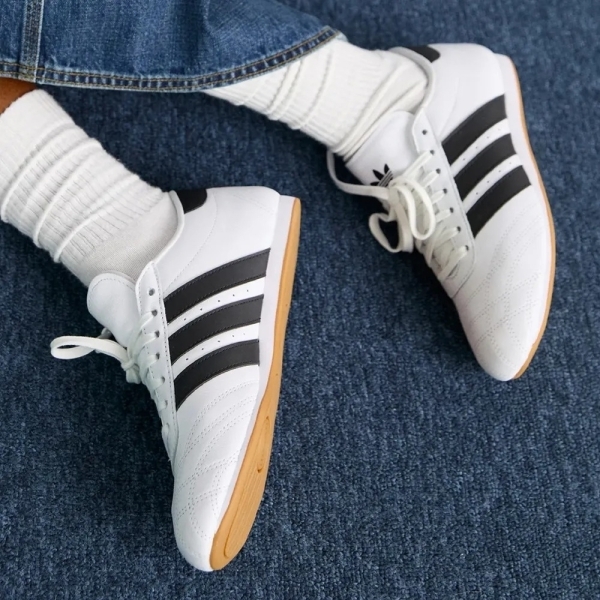 ADIDAS 休閒鞋 TAEKWONDO LACE W 白黑 皮革 復古 跆拳道鞋 女 JS1194