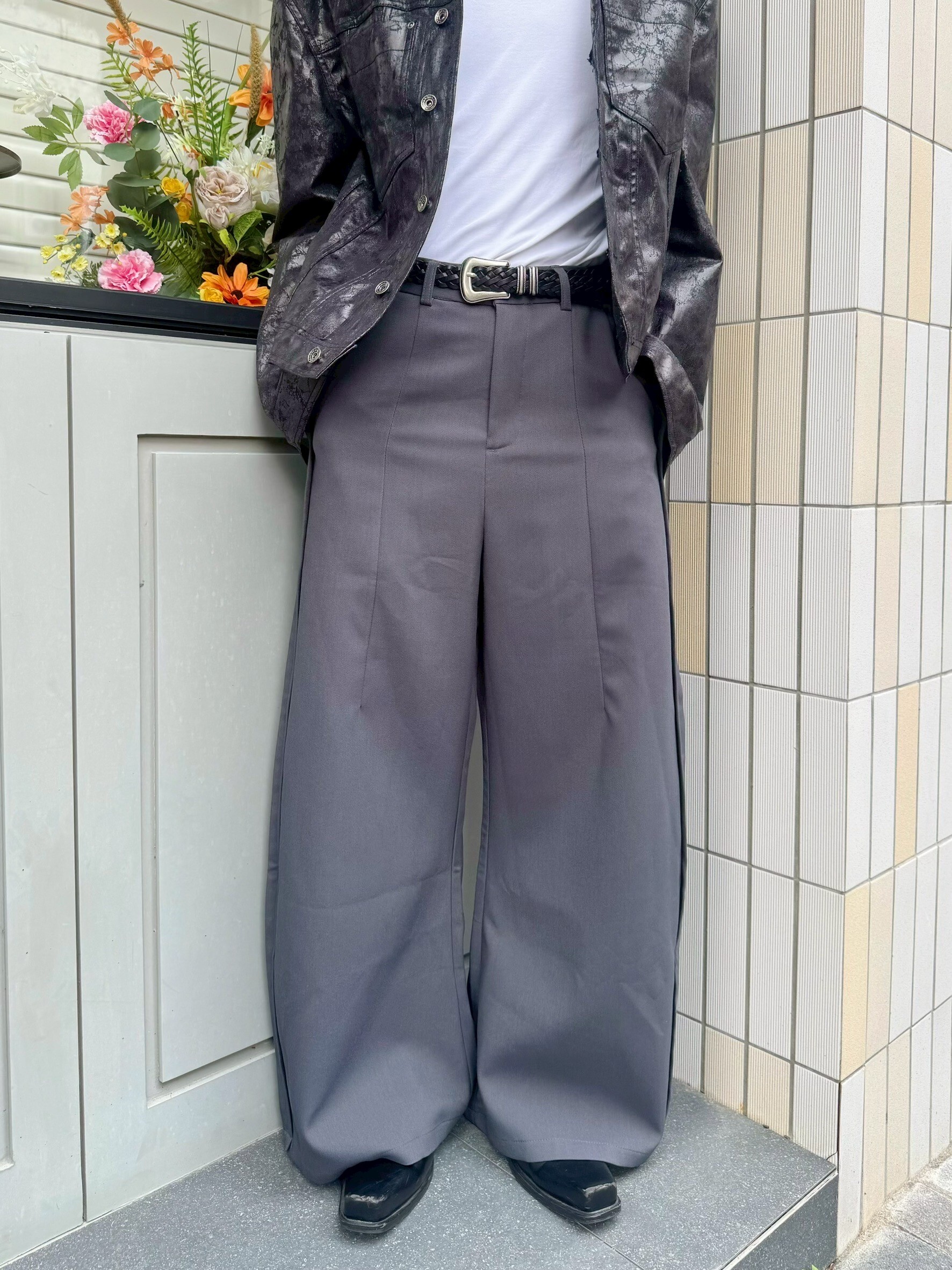 線條彎刀西裝褲